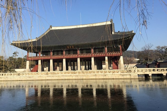 Small-Group Royal Palace and Seoul City Tour (hotel pick-up) - The Blue House adds a modern political layer