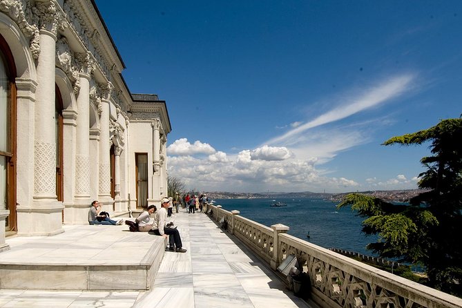 Small-Group Topkapi Palace and Harem Tour with Tickets - Starting in Sultanahmet, where Ottoman Istanbul comes into focus