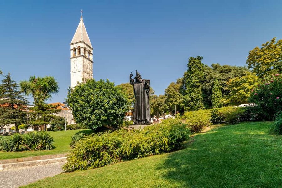 Split: 1.5-Hour Walking Tour and Diocletian's Palace - The Riva and views toward Marjan Hill