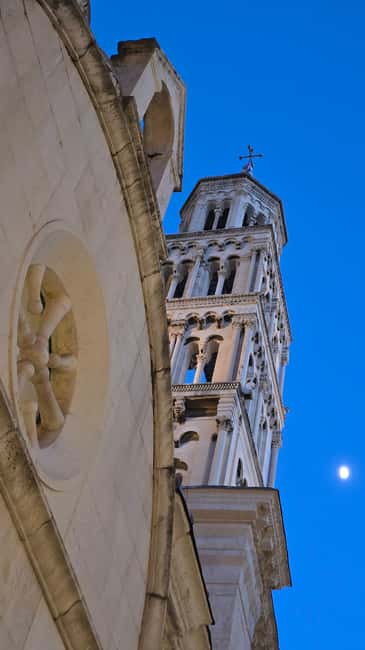 Split and Diocletian's Palace walking tour with a local guid - Streets, squares, and local life inside the old center