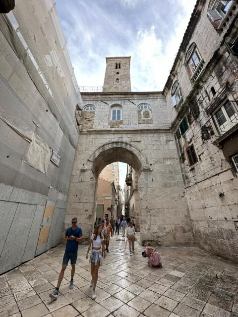 Split and Diocletian's Palace walking tour with a local guid - What the guide adds to the Roman stonework