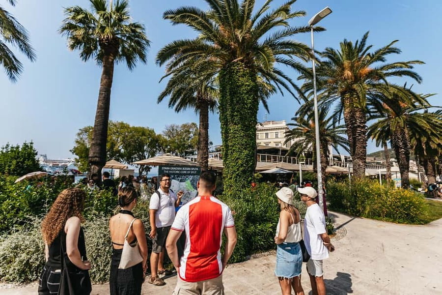 Split: Diocletian Palace & Old Town Guided Walking Tour - Meeting at the Riva and Finding the Red Bus
