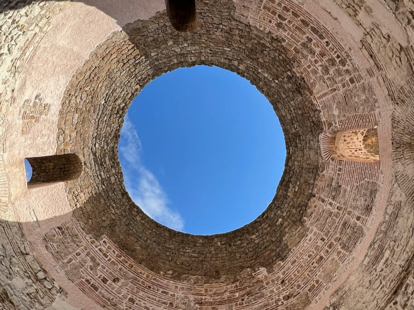 Split: Diocletian's Palace Private walking tour - The Vestibule and the road to private rooms