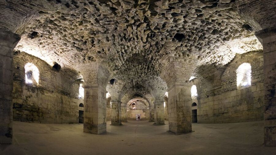 Split: Game of Thrones Tour with Diocletian's Palace Cellar - The Golden Gate and the old town streets