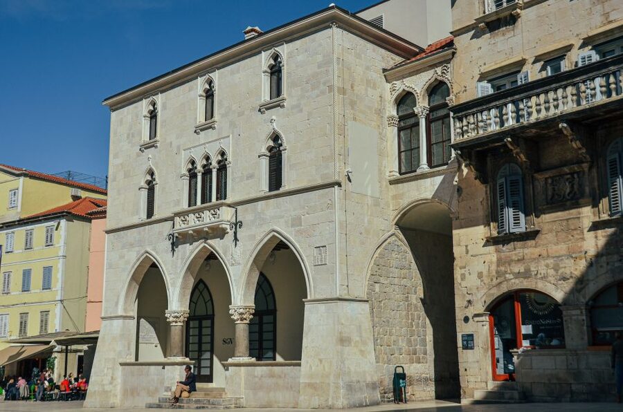 Split: Palace & Old Town Private Walking Tour-Entrance incl. - Gates, halls, and the palace’s smaller spaces