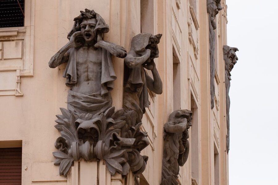 Split: Palace & Old Town Private Walking Tour-Entrance incl. - Market streets and the walk to Prokurative