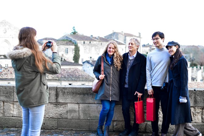 St-Emilion & Médoc Wine Day Tour: Chateaus, Tastings and Lunch - Transport, group size, and the cost of the day