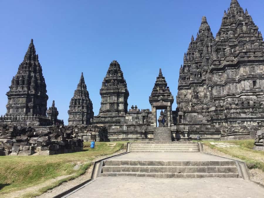 Sultan Palace, Prambanan Temple and Water Castle Guide Tour - FAQ