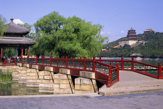 Summer Palace and Hot Spring Private Tour from Beijing - The private guide can make or break the day