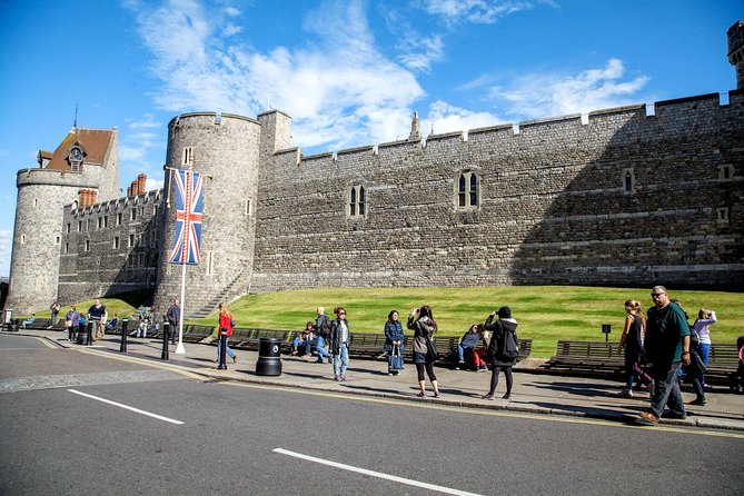 Summer Special: Buckingham Palace & Windsor Castle Tour - Is $182.34 good value?