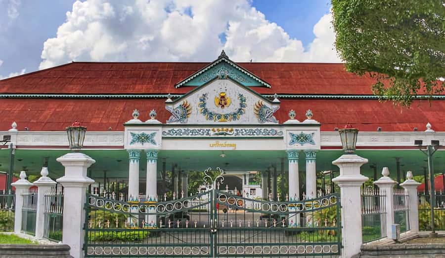 Taman sari water castle, sultan palace & local food tasting - Key points to know before you book