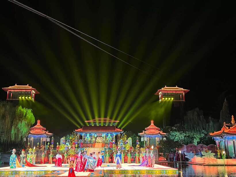 Terracotta Army, Huaqing Palace & Song of Everlasting Sorrow - The Song of Everlasting Sorrow beneath Mount Li