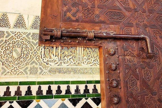 The Best of Alhambra & Granada: Private Tour with Nasrid Palaces - Key points to know before booking
