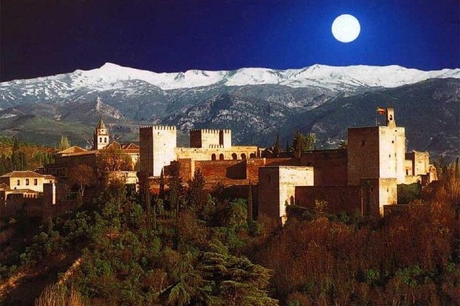 The Best of Alhambra & Granada: Private Tour with Nasrid Palaces - Mirador de San Nicolas and Granada’s famous view