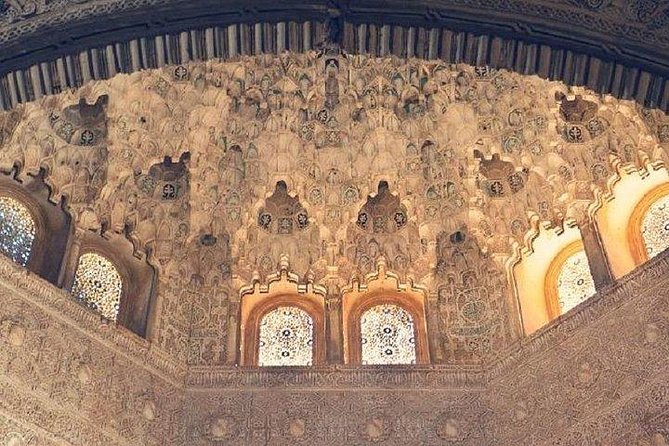 The Best of Alhambra & Granada: Private Tour with Nasrid Palaces - Sacromonte and Granada’s Romani heritage