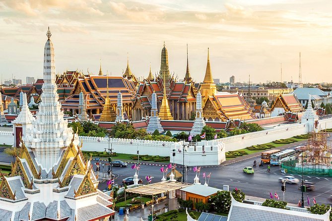 The Grand Palace, Wat Phra Kaew, Wat Pho Tour with Massage option - Wat Phra Kaew and the Emerald Buddha