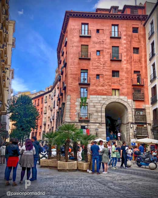 The Most Complete Tour of Madrid: Austrias, Cathedral, Palace - Local Guides - Who should book this Madrid walking tour?