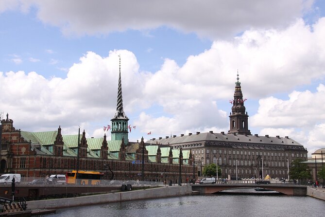 The Murder by Christiansborg Palace: Interactive Mystery Hunt - Starting at Maria’s Kiosk