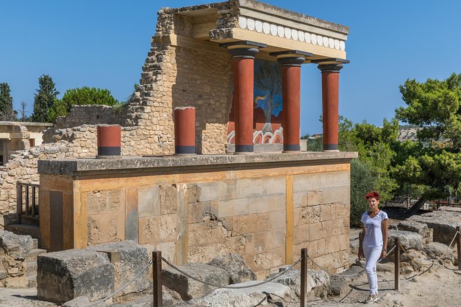 The Palace of Knossos with Skip-the-Line Ticket - The 90-minute route through the Palace