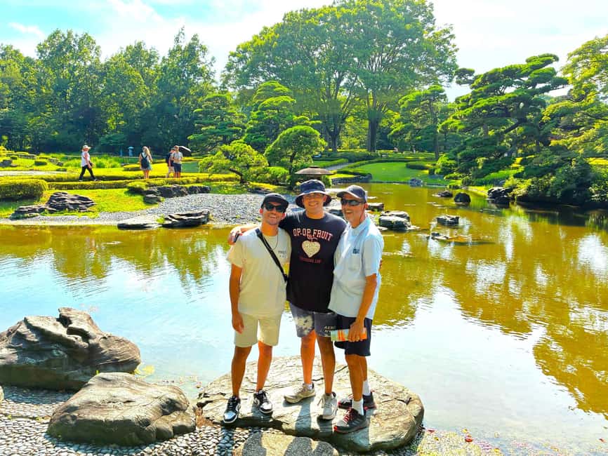 Tokyo: Edo Castle Ruins & Imperial Palace East Garden Tour - Key points to know before you book