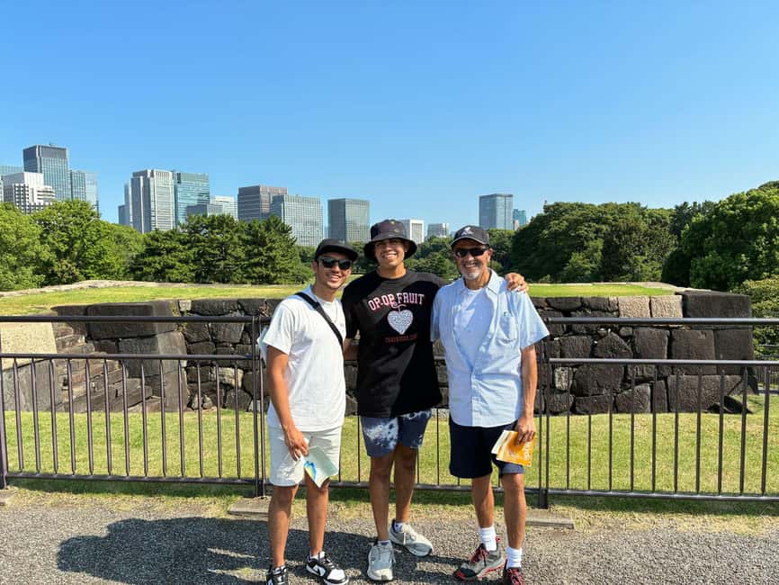 Tokyo: Edo Castle Ruins & Imperial Palace East Garden Tour - The castle ruins and Honmaru main hall site
