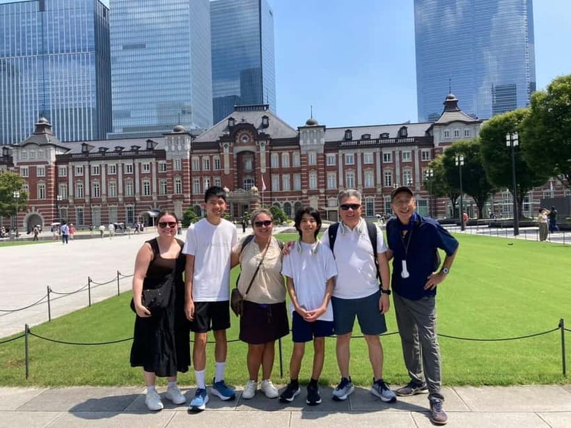 Tokyo: Imperial Palace East Gardens and Tokyo Station Tour - From Wada-kura Fountain Park to the old castle grounds