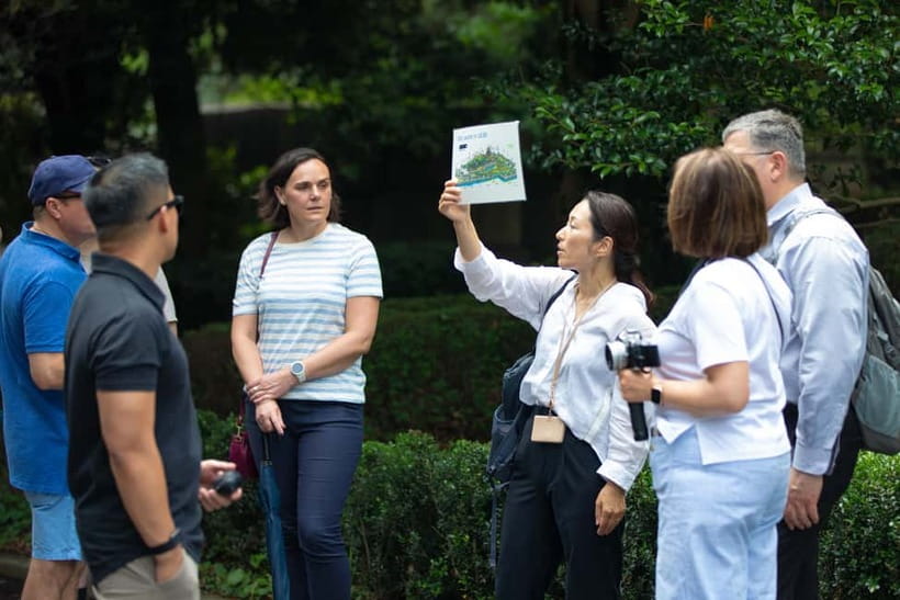 Tokyo: Imperial Palace East Gardens Walking Tour - Meeting near Wadakura Fountain Park