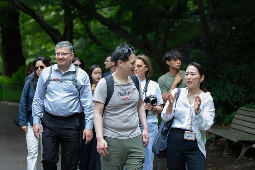 Tokyo: Imperial Palace East Gardens Walking Tour - How the itinerary feels from start to finish