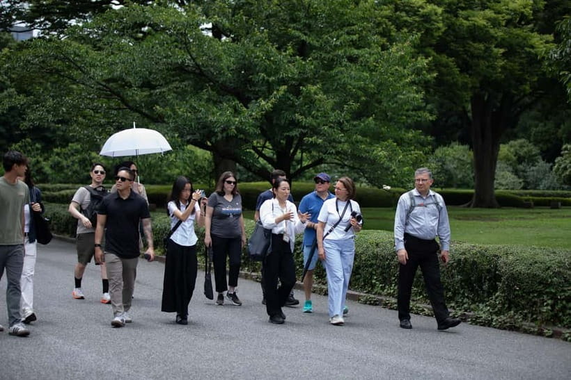 Tokyo: Imperial Palace East Gardens Walking Tour - Who should book this walk
