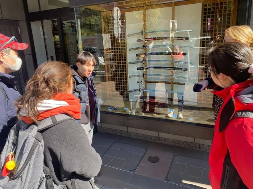Tokyo: Imperial Palace with Nostalgic Alley Kagurazaka tour - Key points to know before booking