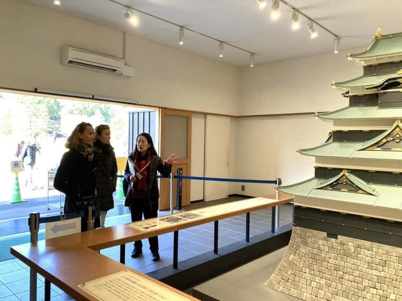 Tokyo: Pvt. Tour - Edo Castle & Imperial Palace East Gardens - Key points to know before booking