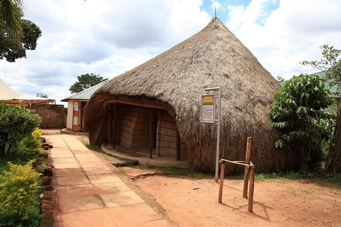 Tombs, King’s palace & Gaddafi mosque walk (Airpals Safaris tour) - Key points at a glance