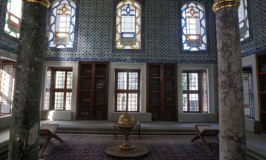 Topkapi Palace & Hagia Sophia Tickets + Audio Guide - Starting at Topkapi Palace and the Harem