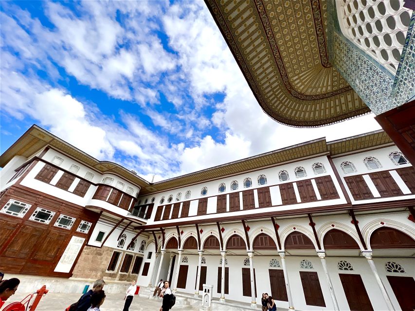 Topkapi Palace&Harem-Guided Tour-Skip lines- All tickets inc - The third courtyard and the Ottoman Treasury