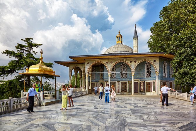 Topkapi Palace Skip-The-Line Entry with Guided Tour - Guide quality, language, and group size