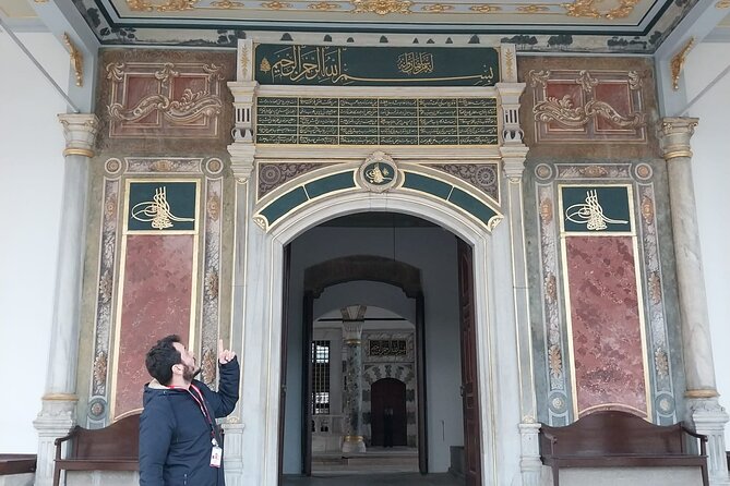 Topkapi Palace with Harem Walking Tour with Guide - Kitchens, the Imperial Council, and the Justice Tower