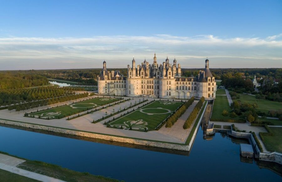 Tours/Amboise: Private Chambord and Chenonceau Chateau Tour - Starting from Tours or Amboise at 9:00 AM
