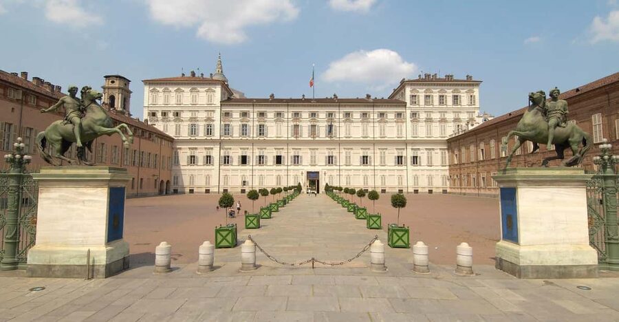 Turin: Entrance ticket for Palazzo Reale & audioguide - The throne room and ballroom