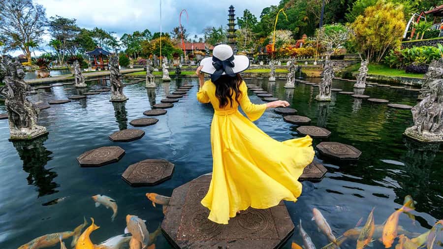 Ubud: Heaven Gate Lempuyang, Water Palace & Waterfall Tour - Key points to know before booking