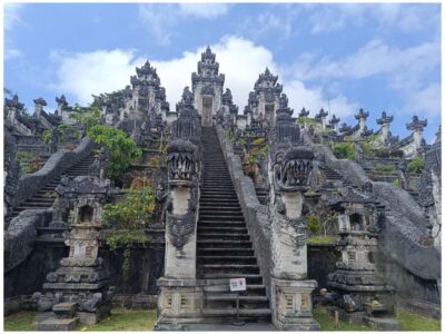 Heaven Gate Lempuyang, Water Palace & Waterfall Tour
