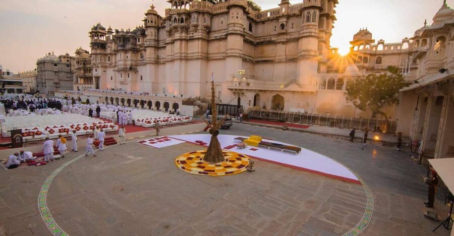 Udaipur: City Palace Museum Tour and Lake Pichola Boat Tour - Timing, pace, and who should book