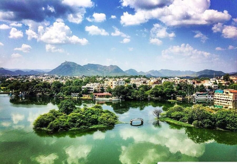 Udaipur: City Palace Museum Tour and Lake Pichola Boat Tour - Practical details that make the outing easier