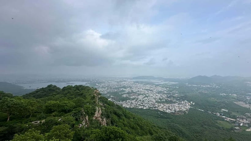 Udaipur: Sajjangarh Monsoon Palace Day Trip with Tickets - Who Will Get the Most from This Trip