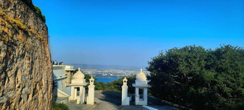 Udaipur: Sajjangarh Monsoon Palace Day Trip with Tickets - Entering Monsoon Palace with Your Ticket Ready