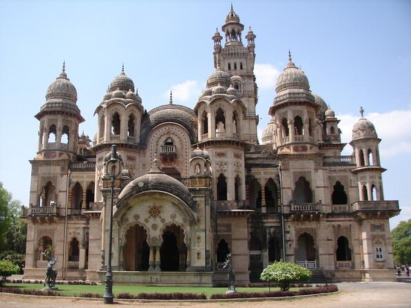Vadodara Palace, Champaner & Pavagad temple from Ahmedabad with guide - Key things to know before booking