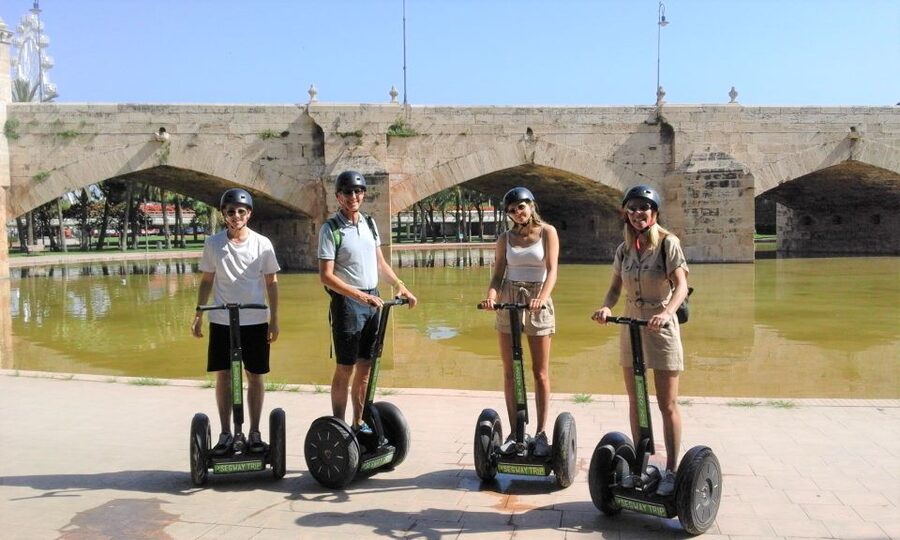 Valencia: Garden & Palace Music Segway Tour - Why the greenery and water matter