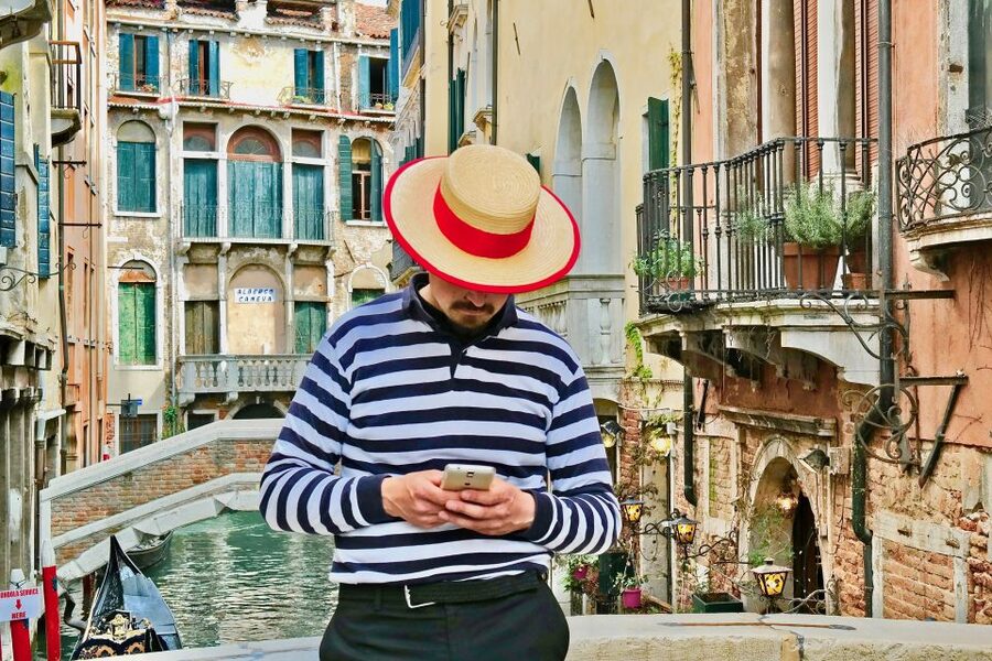 Venice: Basilica and Doge's Palace Tour with Gondola Ride - St. Mark’s Basilica and its gold mosaics