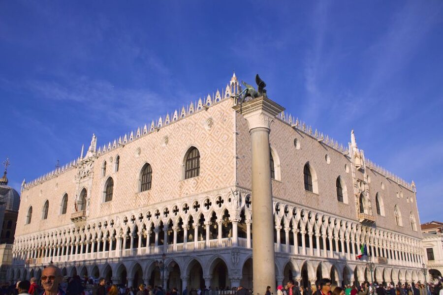 Venice: Basilica and Doge's Palace Tour with Gondola Ride - What the $158.60 price really buys