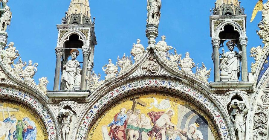 Venice: Doge's Palace and Basilica Tour with Gondola Ride - Three Venetian icons in one carefully timed outing