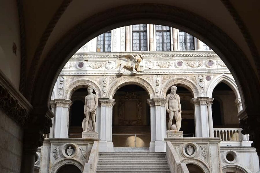 Venice: Doge's Palace and St. Mark's Basilica Guided Tour - St. Mark’s Basilica: Gold, Trade, and Stolen Relics